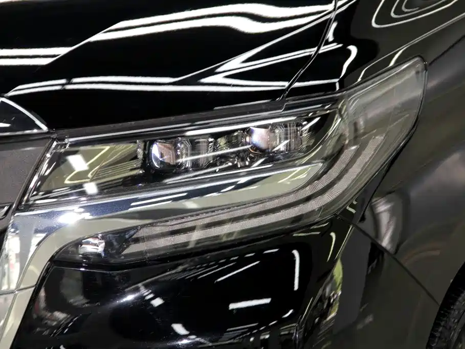 Toyota Alphard 2024 — фото 26