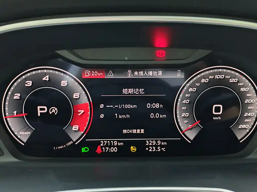 Audi Q3 2022 — фото 13