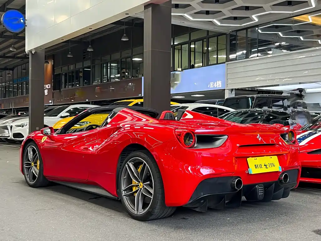 Ferrari 488 2019 — фото 3