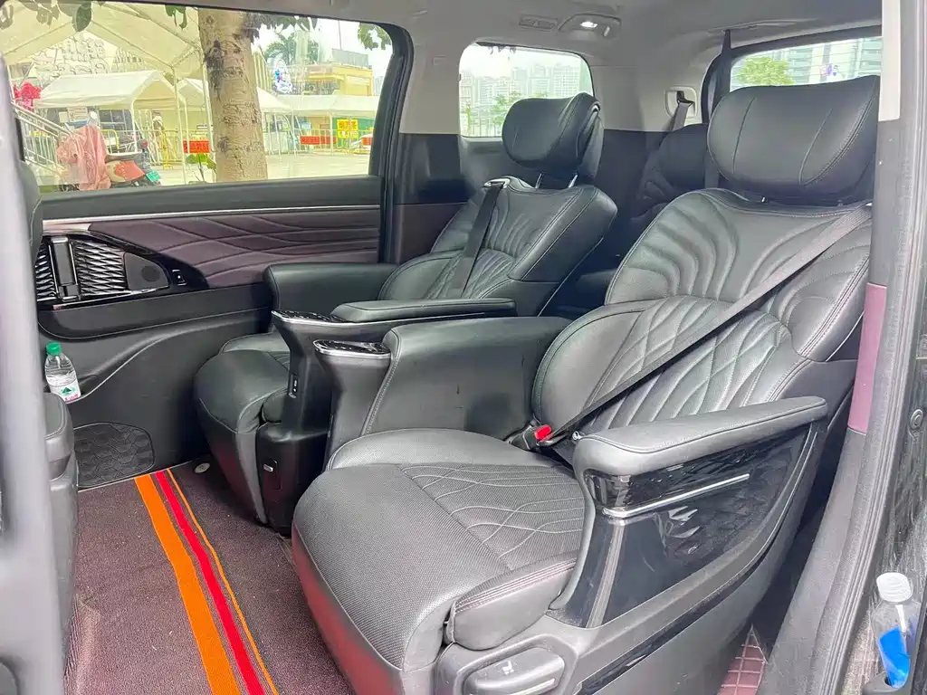 GAC Motor Trumpchi M8 2023 — фото 7