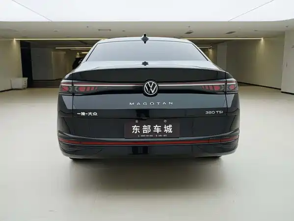 Volkswagen Magotan 2025