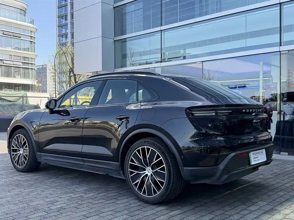 Porsche Macan EV 2025 — фото 5