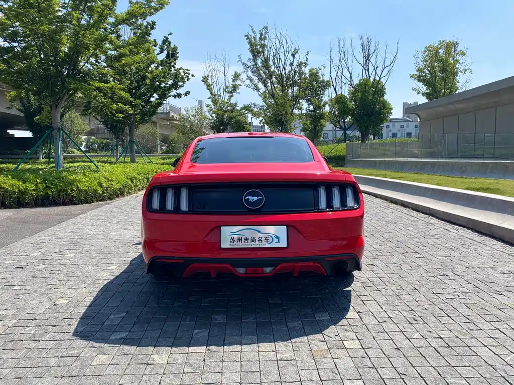 Ford Mustang 2017 — фото 9