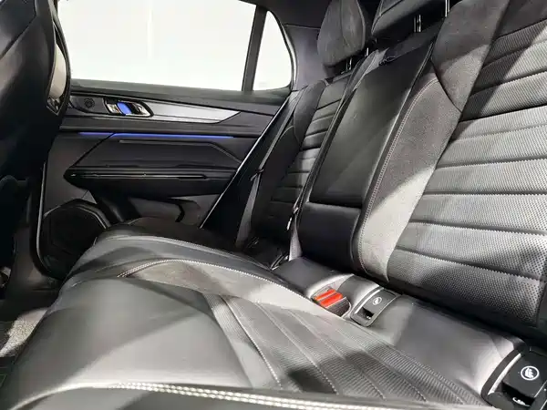 Lynk & Co 01 EM-P 2023