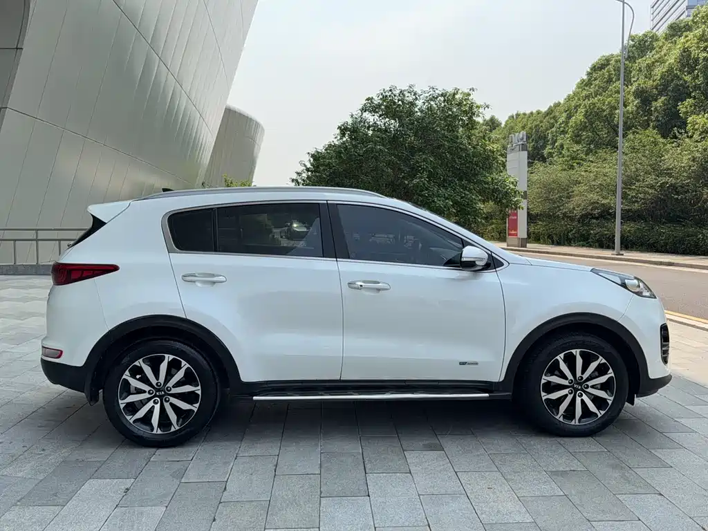 Kia KX5 2016 — фото 4