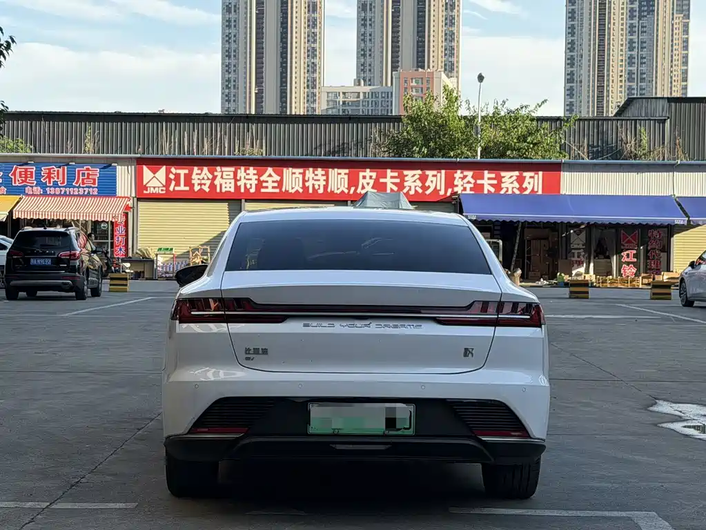 BYD Han 2022 — фото 10