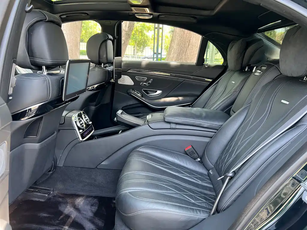 Mercedes-Benz S-Class AMG 2019 — фото 14
