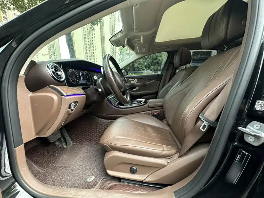 Mercedes-Benz E-Class 2017 — фото 13