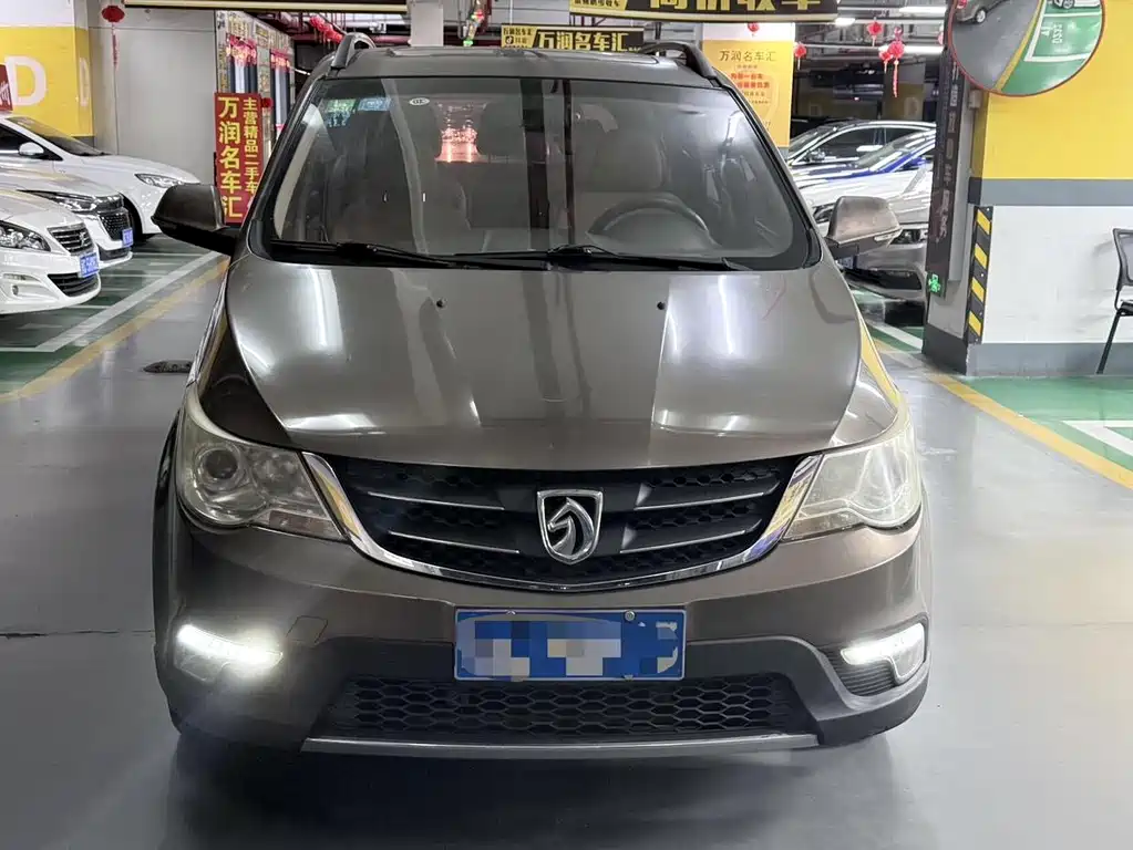 Baojun 730 2015
