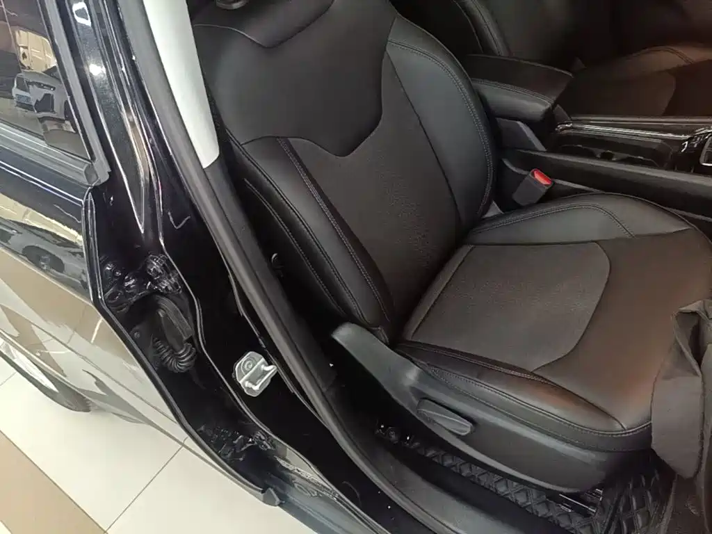 Jeep Compass 2021 — фото 25