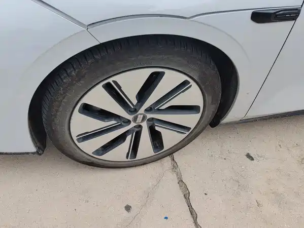 Geely Galaxy E8 2024