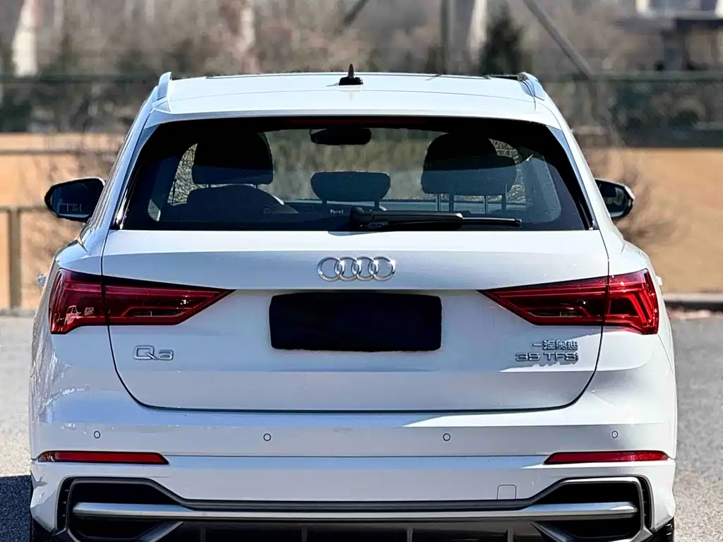 Audi Q3 2023 — фото 4