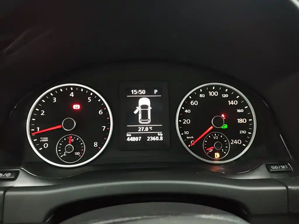 Volkswagen Tiguan 2017 — фото 12