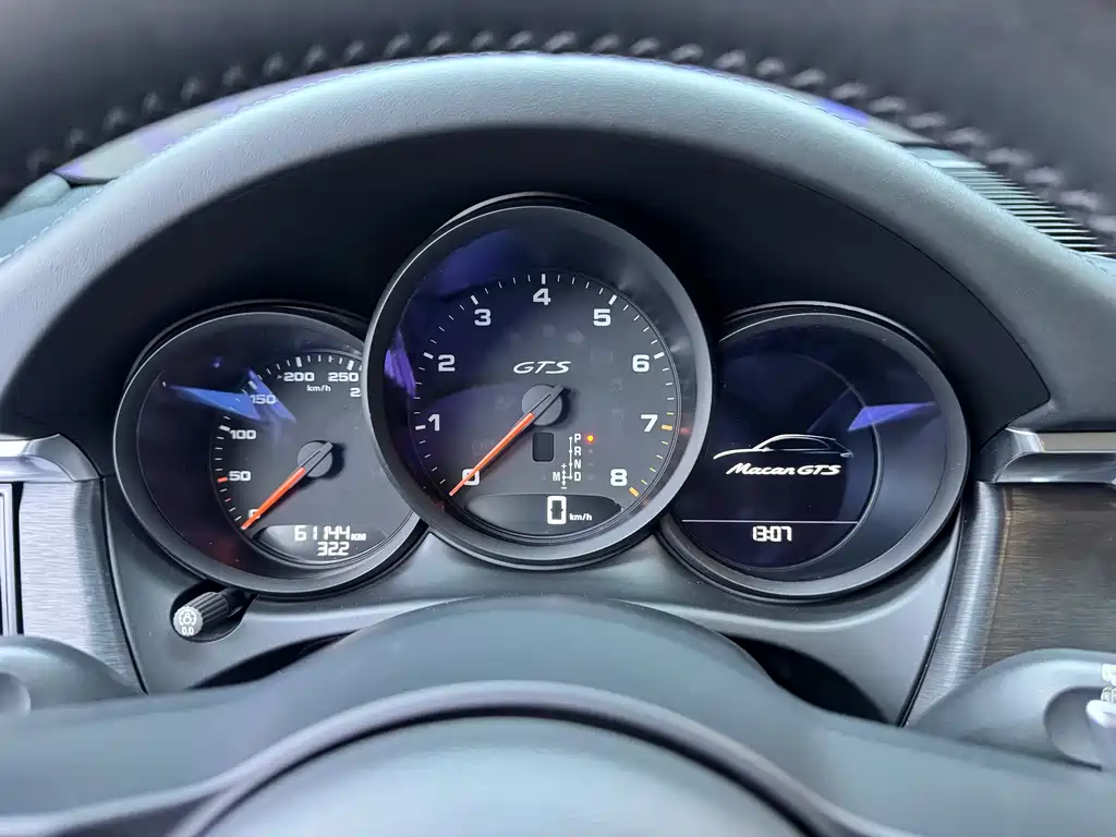 Porsche Macan 2021 — фото 10