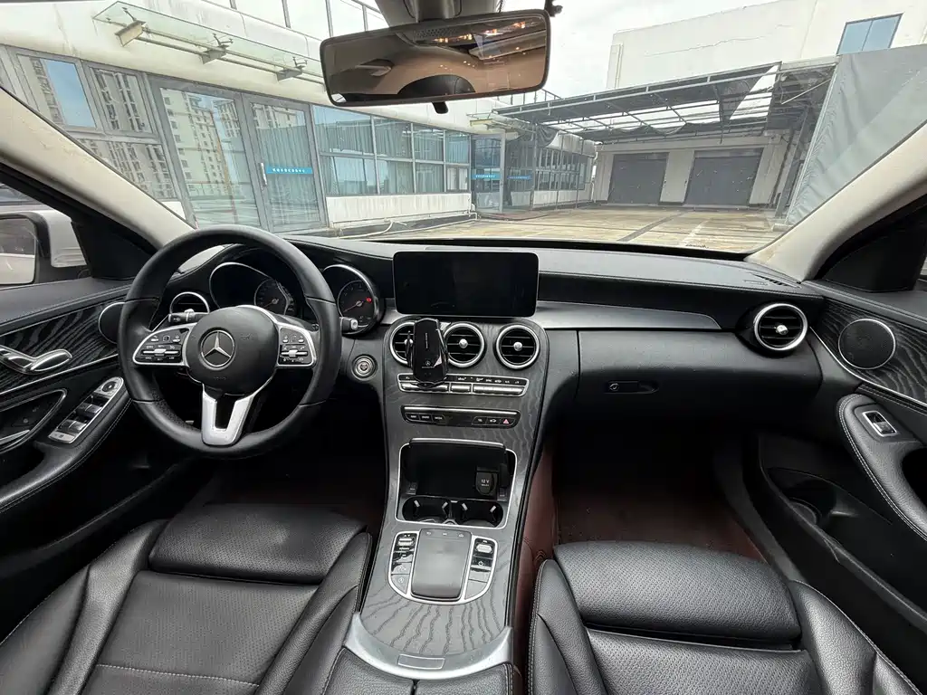 Mercedes-Benz C-Class 2019 — фото 4