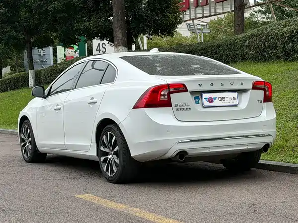 Volvo S60 2020