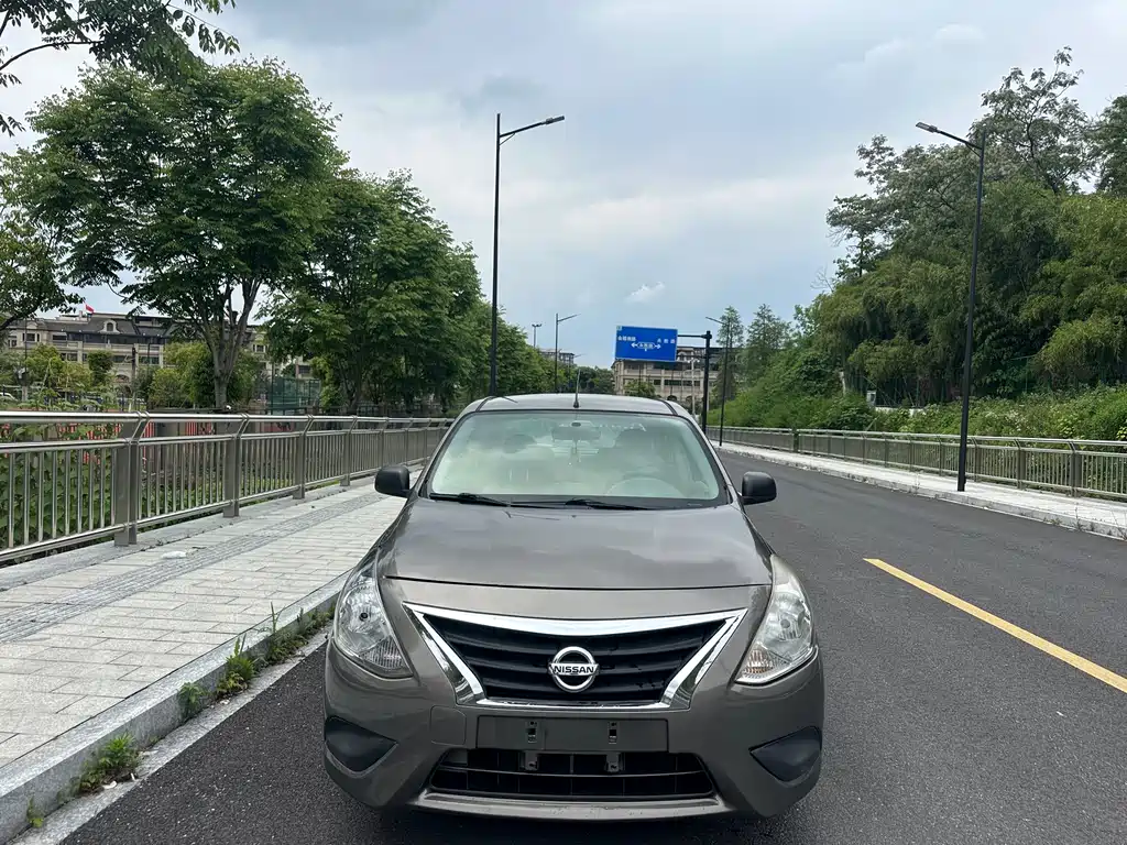 Nissan Sunny 2015 — фото 2