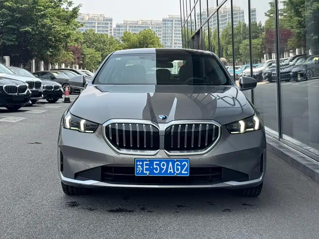 BMW 5 Series 2024