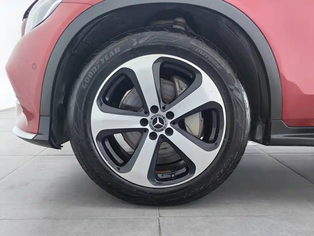 Mercedes-Benz GLC 2018 — фото 17