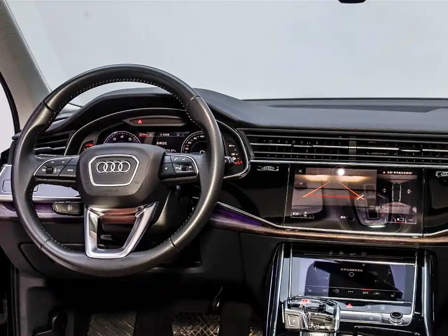Audi Q7 2020 — фото 20