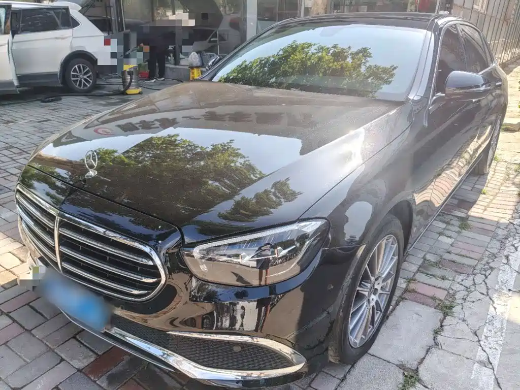Mercedes-Benz E-Class 2023