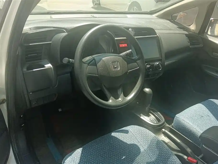 Honda Fit 2016 — фото 12