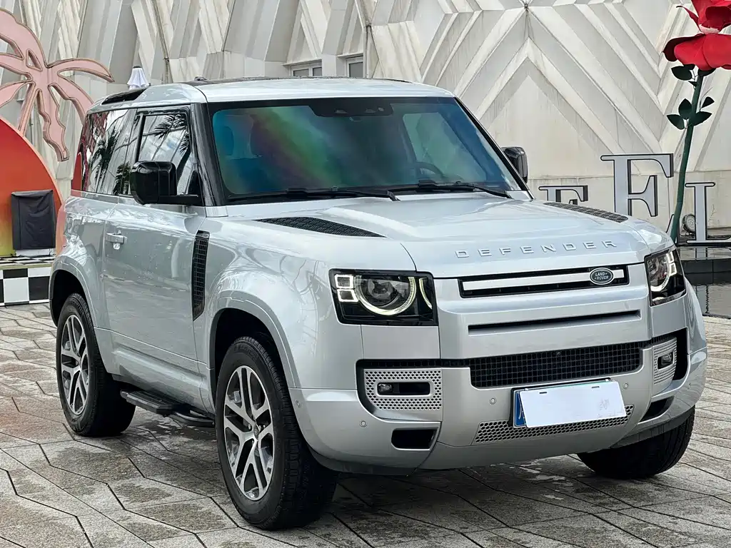 Land Rover Defender 2023 — фото 3