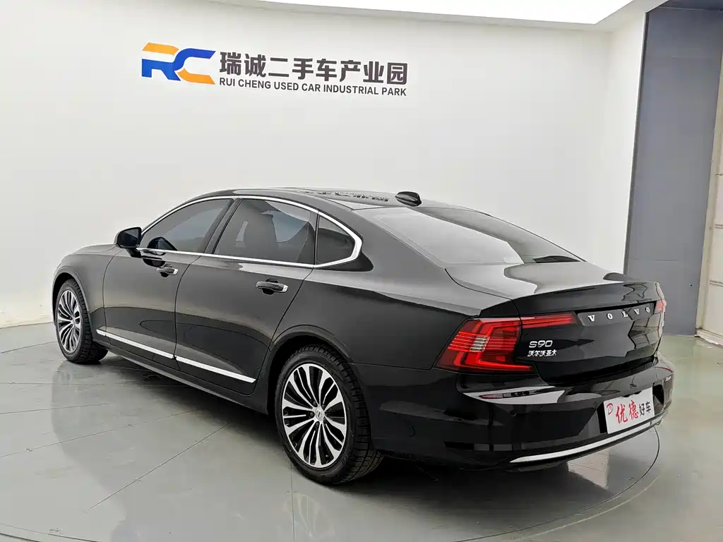 Volvo S90 2023 — фото 16