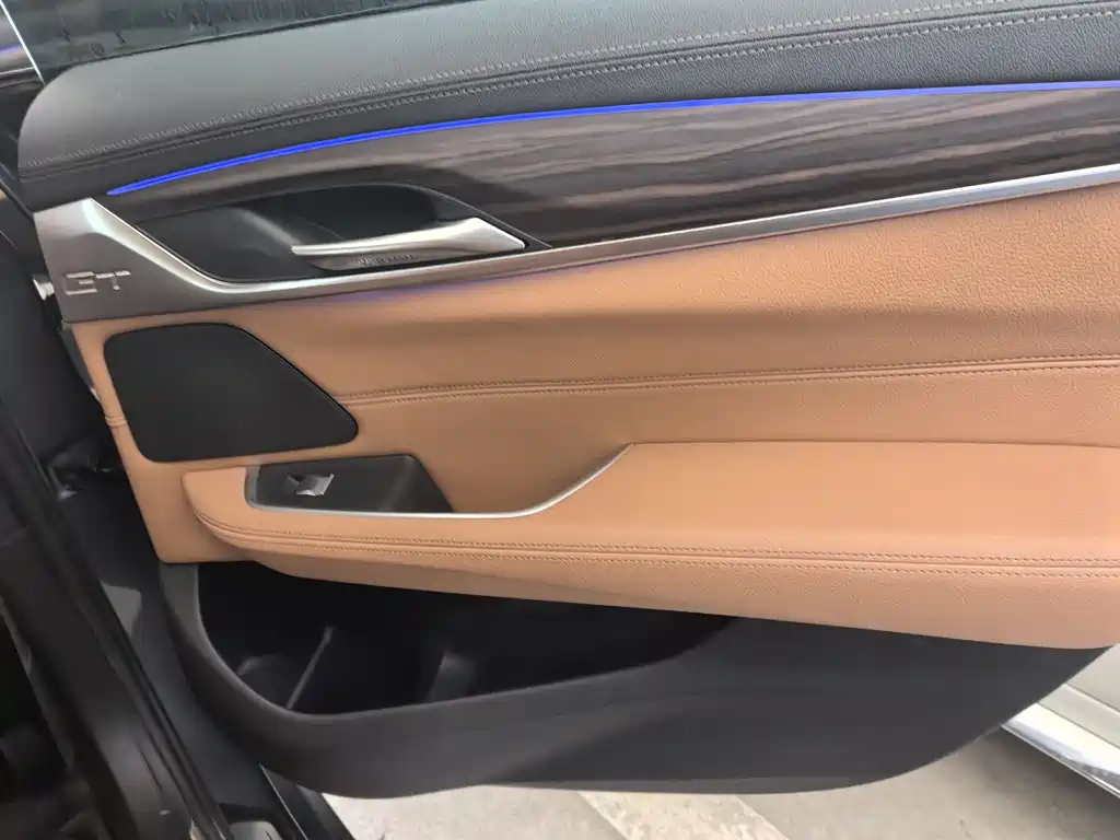 BMW 6 Series GT 2021 — фото 16