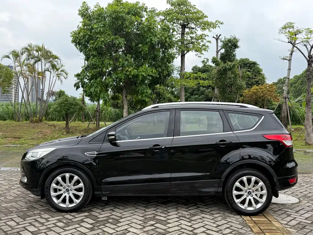 Ford Kuga 2016 — фото 8