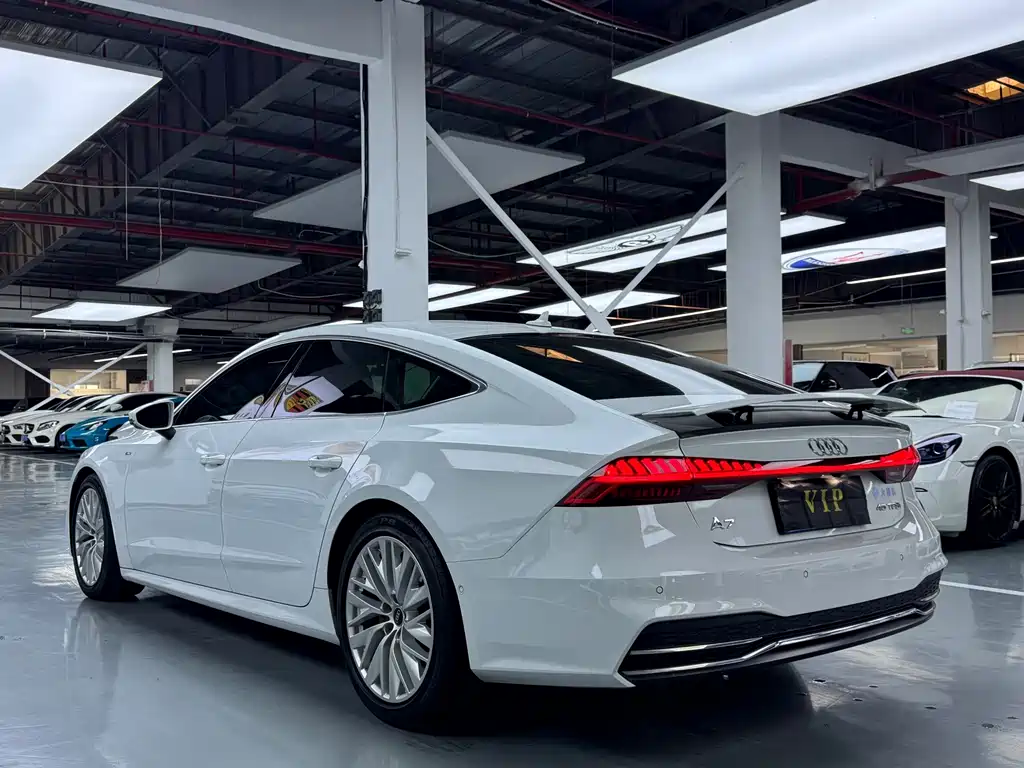 Audi A7 2021 — фото 16