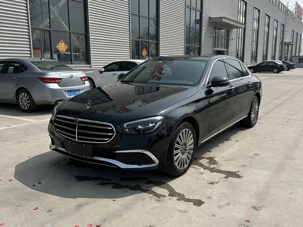 Mercedes-Benz E-Class 2022 — фото 2