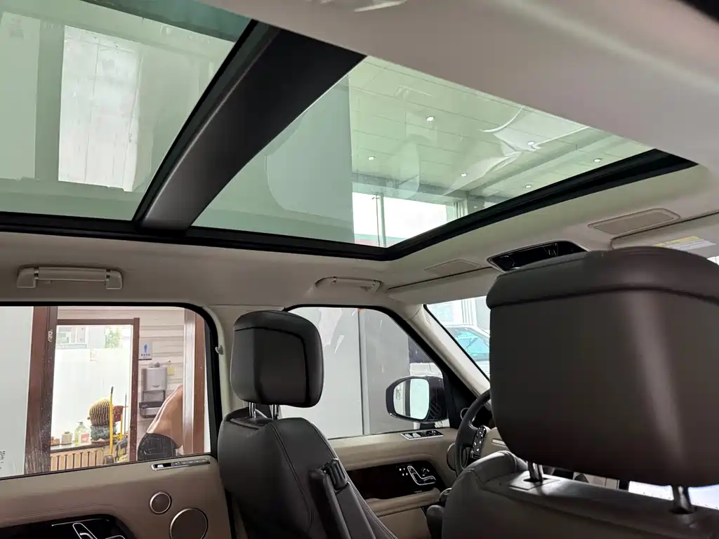Land Rover Range Rover 2020 — фото 12