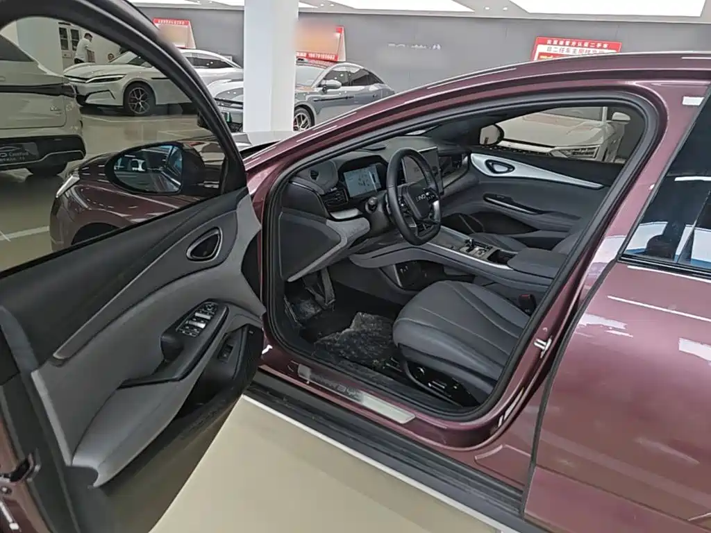 BYD Seal 07 DM-i 2025 — фото 16