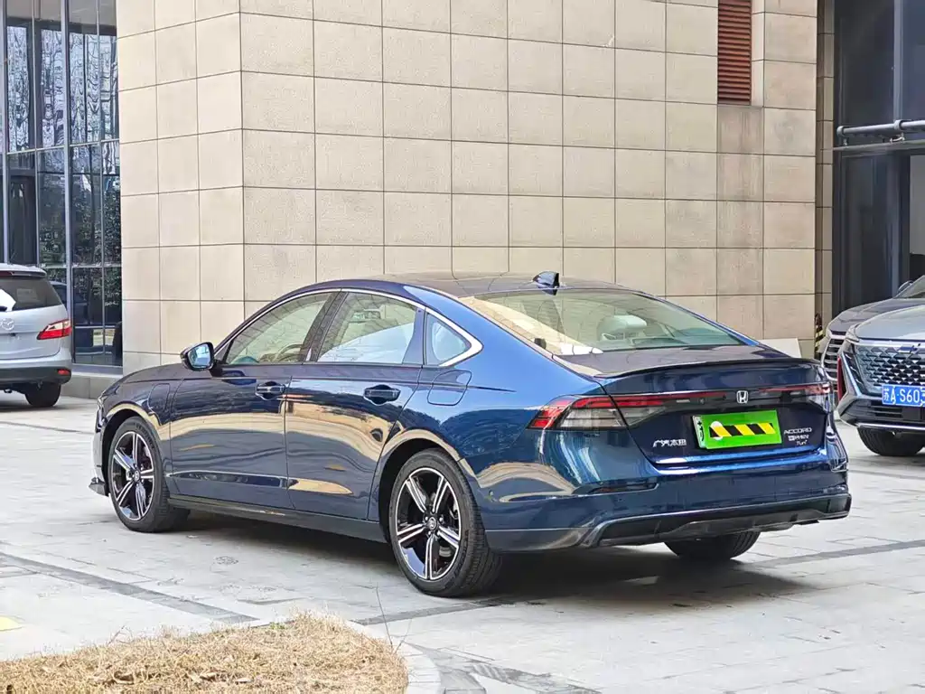 Honda Accord New Energy 2023 — фото 4