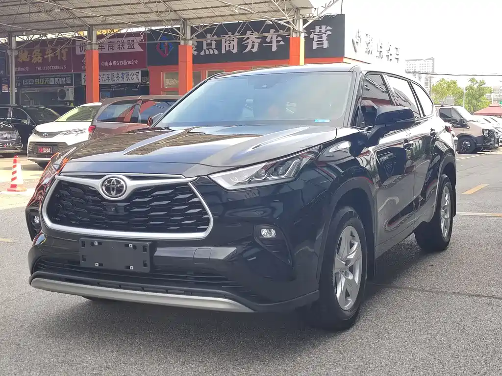 Toyota Highlander 2025