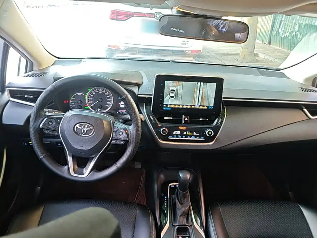 Toyota Corolla 2022 — фото 10