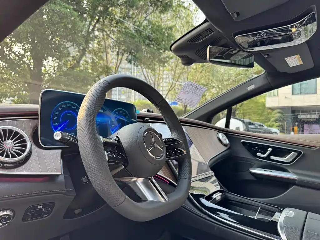 Mercedes-Benz EQE 2025 — фото 16