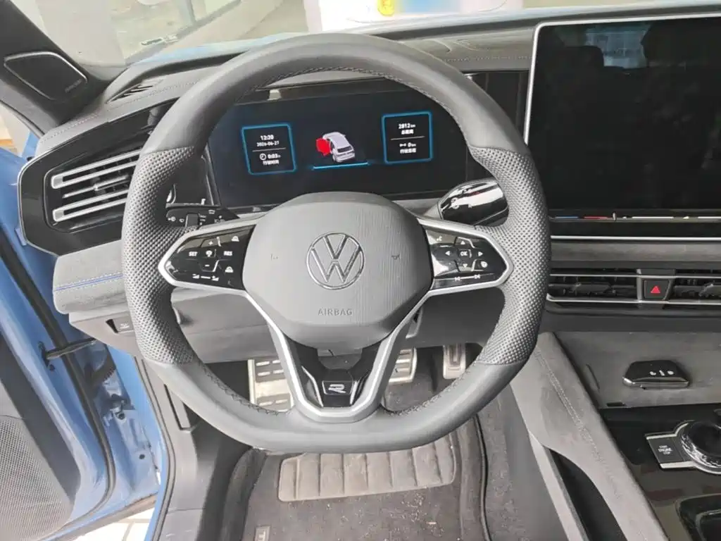 Volkswagen Tiguan L 2024 — фото 11