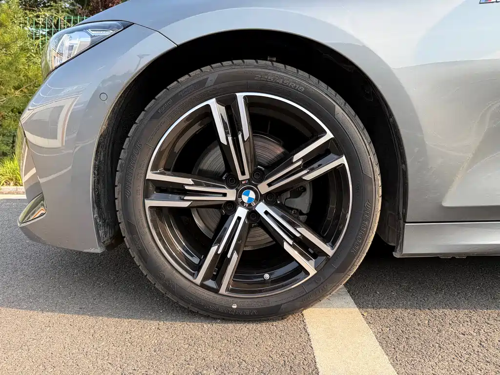 BMW 3 Series 2024