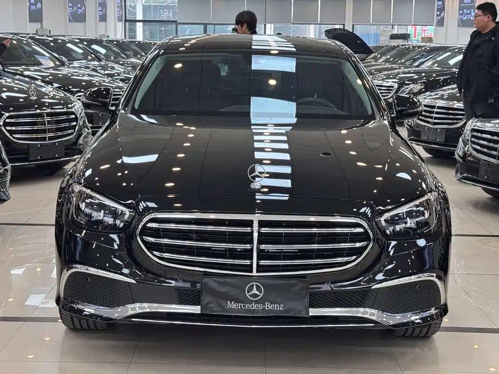 Mercedes-Benz E-Class 2023 — фото 1