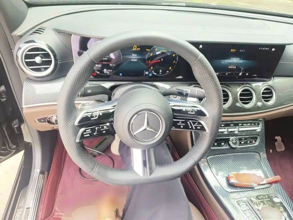 Mercedes-Benz E-Class 2023 — фото 11