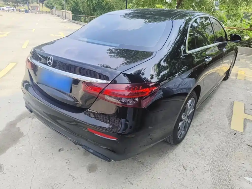 Mercedes-Benz E-Class 2023