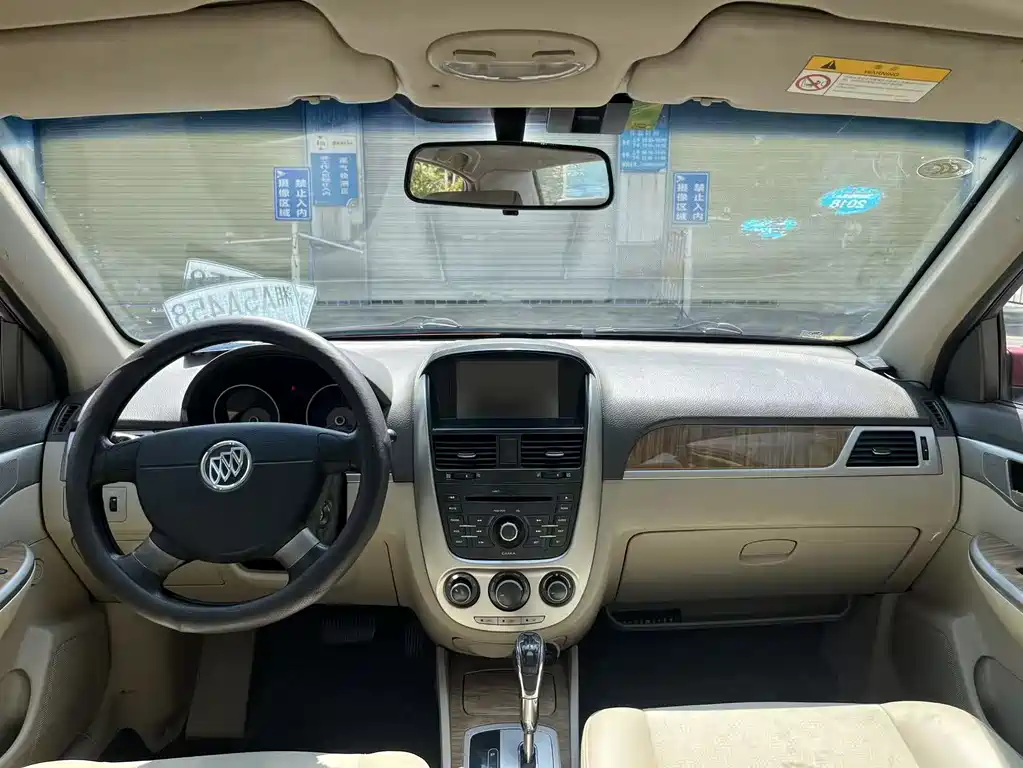 Buick Excelle 2015 — фото 9