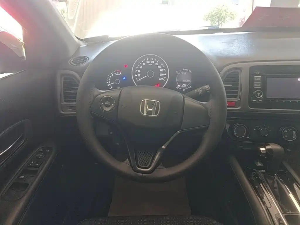 Honda Vezel 2015 — фото 11