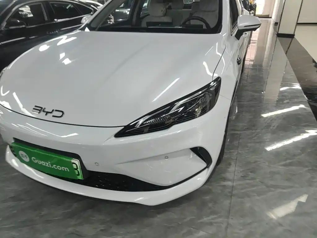 BYD Seal 05 DM-i 2025 — фото 24