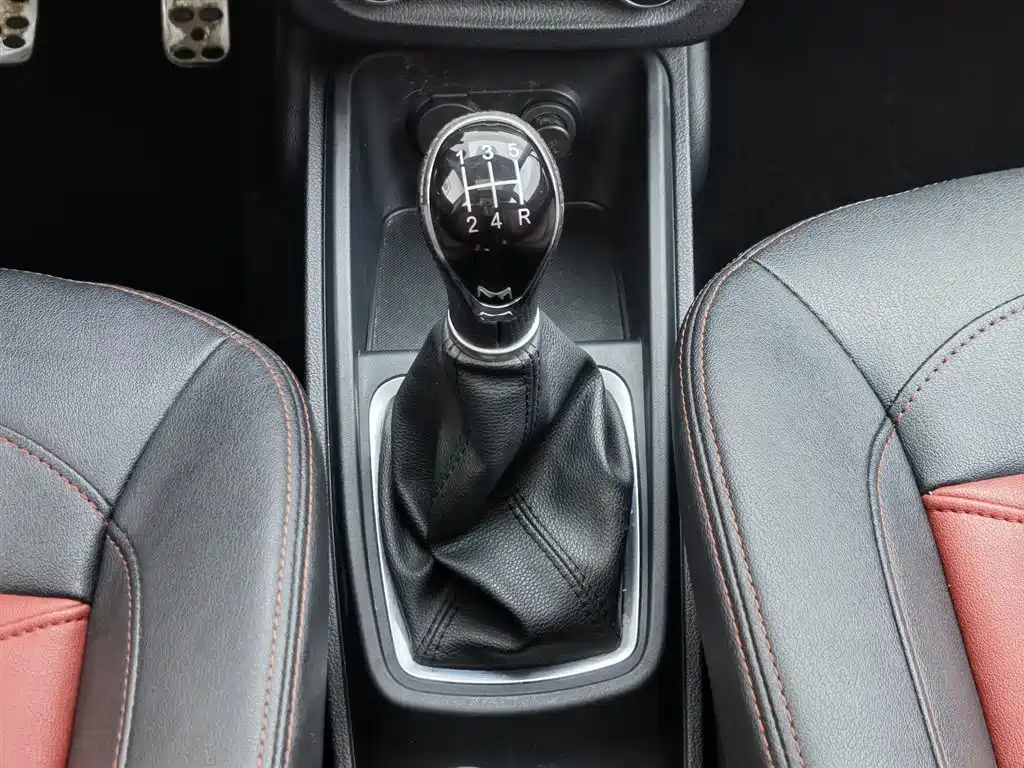 Haval H1 2017 — фото 13