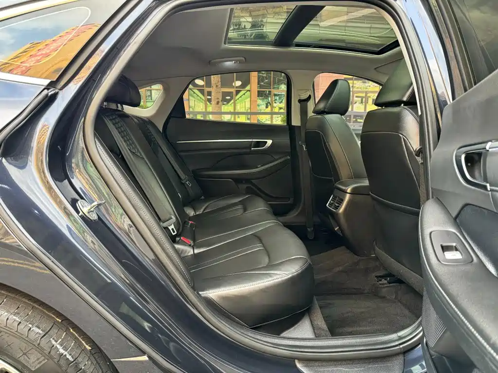 Hyundai Sonata 2020 — фото 26