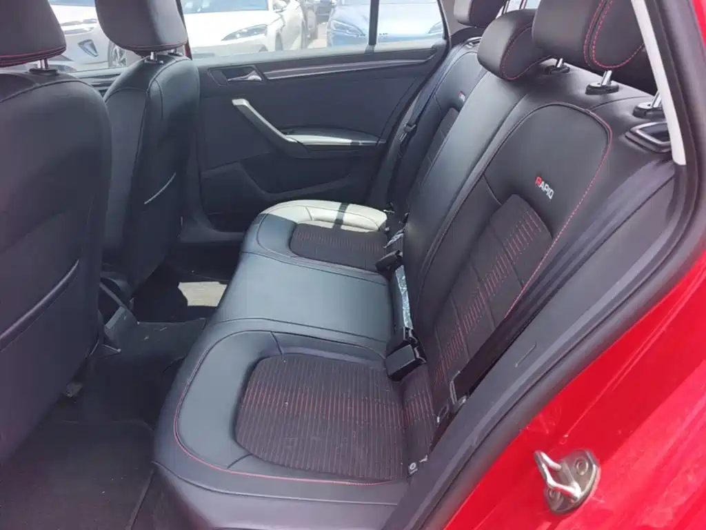 Skoda Rapid Spaceback 2017 — фото 14