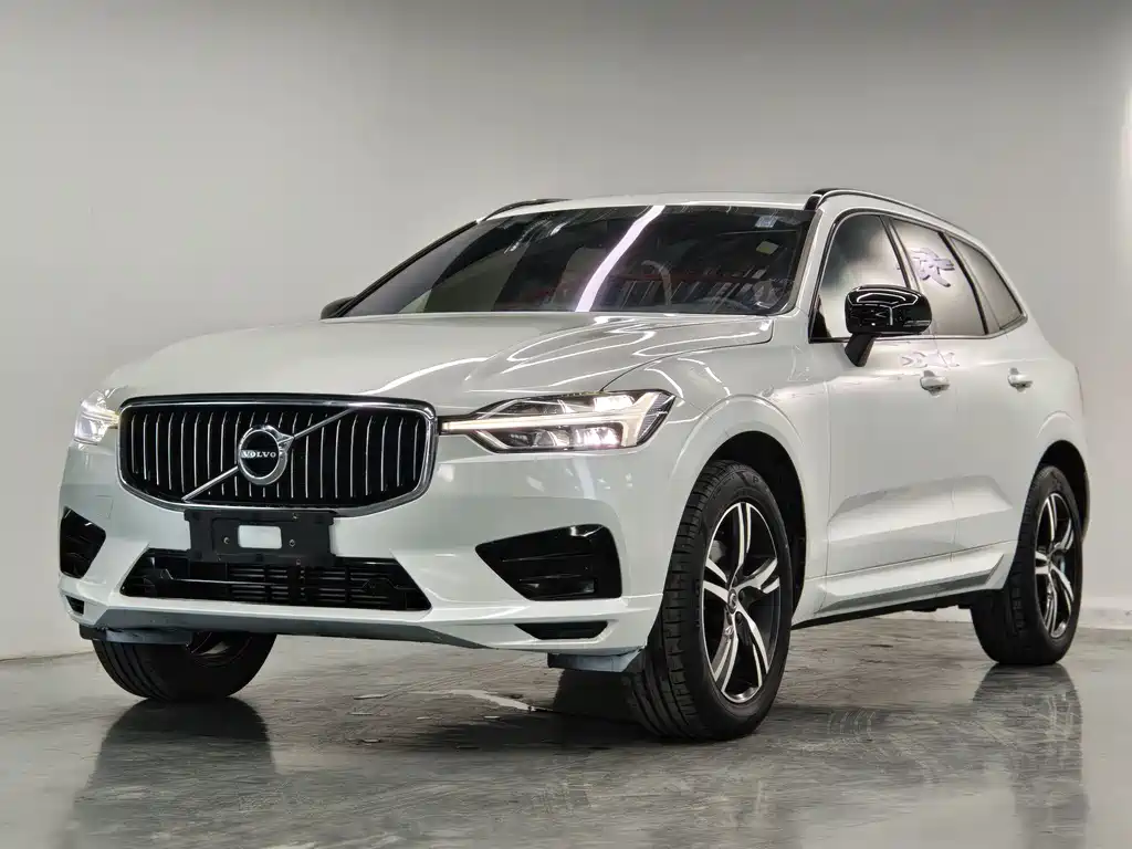 Volvo XC60 2020 — фото 1